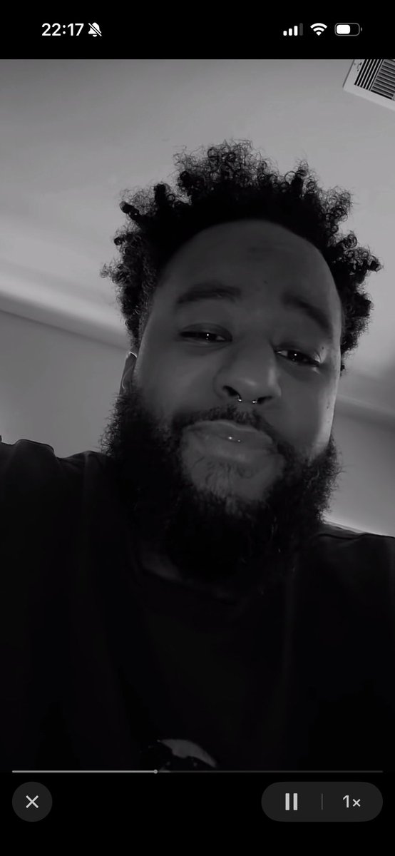 THIS CUT AND BEARD COMBO WAS A VIBE LOL ALMOST WANT TO CUT MY
HAIR AGAIN BUT NAHH