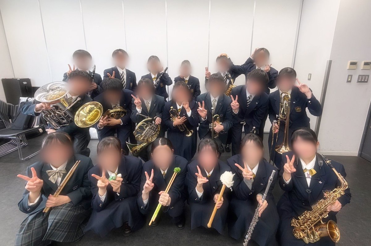 _FHWO_ONE's tweet photo. こんにちは！2月8日（日）に行われた南都留支部吹奏楽祭に、吉田高校さんと合同で出演し、全体合奏にも参加させていただきました！同じ富士吉田市にある高校同士として交流ができ、とても楽しい時間になりました✨お越しいただいた皆様、ありがとうございました！ https://t.co/s3pfIymCta