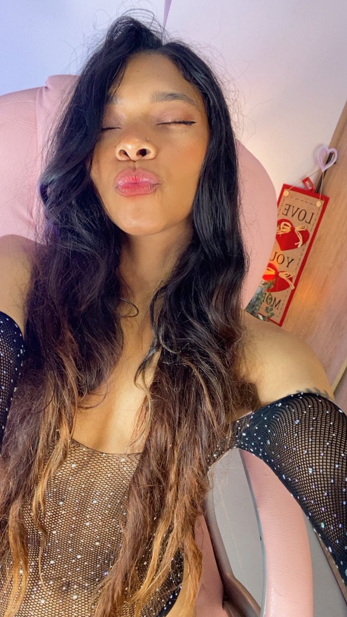 LizzCollette's tweet photo. Sweet dreams gentleman!!.💕❤️‍🔥
I’m still here💝🫶✨
https://t.co/PnnnhJ0qpm https://t.co/iV4KCSTsbF