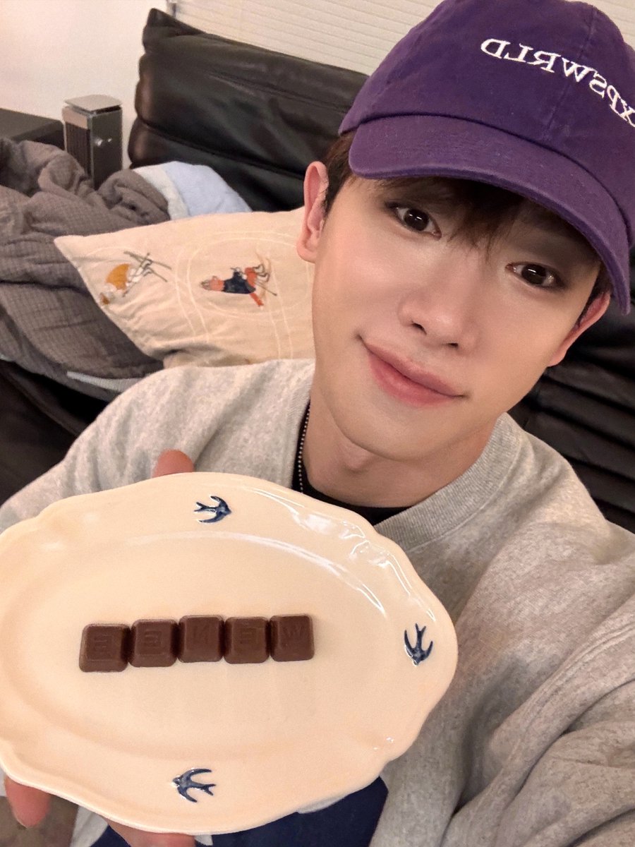 official__wonho's tweet image. 위니 해피발렌타인~💝

#원호 #WONHO