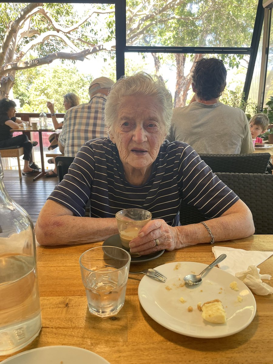 Sue Bursztynski tweet media