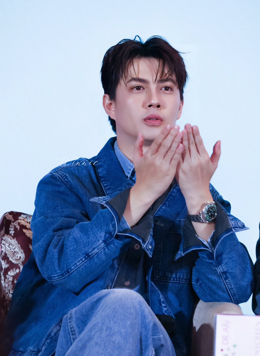 WWWWINNIE4's tweet image. ⋆⌁⌁⌁❤︎⌁⌁⌁⋆ ||  #BENZALERT

Happy Valentine’s Day🌹

🫶🏻  ┈┈┈ 🦊 ┈┈┈ 💞

 Hope everyone have a sweet day every day🍫

💘Benz Atthanin @Benzalert_np 
#BENZALERT #Benzalert #benzalert  #แบตเตอรี่ของอเลิ๊ต