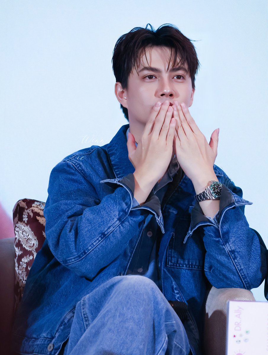 WWWWINNIE4's tweet image. ⋆⌁⌁⌁❤︎⌁⌁⌁⋆ ||  #BENZALERT

Happy Valentine’s Day🌹

🫶🏻  ┈┈┈ 🦊 ┈┈┈ 💞

 Hope everyone have a sweet day every day🍫

💘Benz Atthanin @Benzalert_np 
#BENZALERT #Benzalert #benzalert  #แบตเตอรี่ของอเลิ๊ต