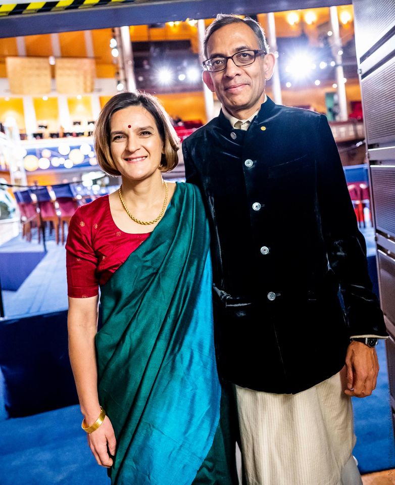 NobelPrize's tweet photo. The fifth married couple that jointly have been awarded a Nobel Prize or prize in economic sciences: Esther Duflo and Abhijit Banerjee.

This picture was taken on 10 December 2019 right before they received their prize diplomas and medals.

#ValentinesDay https://t.co/trtUU0TDuT