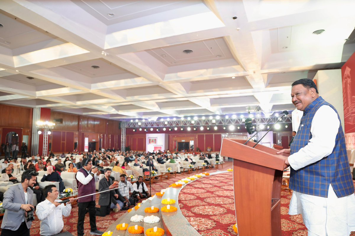 jualoram's tweet photo. Commemorating decades of excellence in Indian tourism. Last night, shared the dais with Hon’ble Minister Shri @gssjodhpur ji at the double anniversary celebrations of @itdc_theashok (60 years) and The Ashok (70 years). https://t.co/dQ8A2w4iSt
