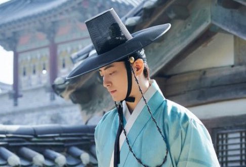 i_jin___2's tweet photo. 단종은 엄흥도가 목숨걸고 시신 수습하고 양지 바른 곳에 잘 묻어줘서 선플 달아줄 묘라도 있는데
안평대군 금성대군 시신은 그대로 유기되서 묘가 없다는것까지 개 정신병임 https://t.co/uMSCbf8S09