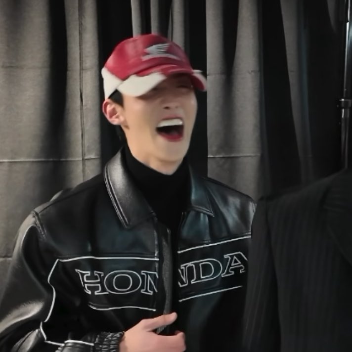 Changgu. (@yzeoone) on Twitter photo 