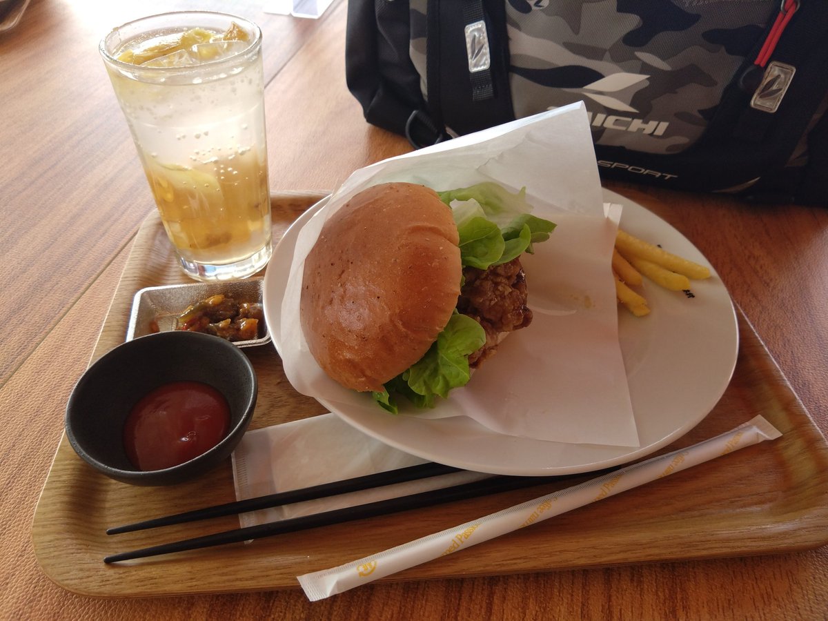 まっぴい tweet media