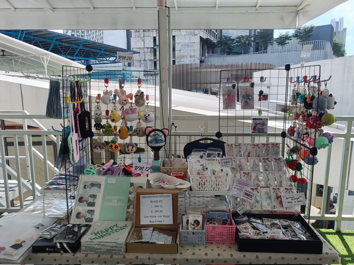 #adayoff_featdino
Come and have a visit at our booth today 🩷🩵