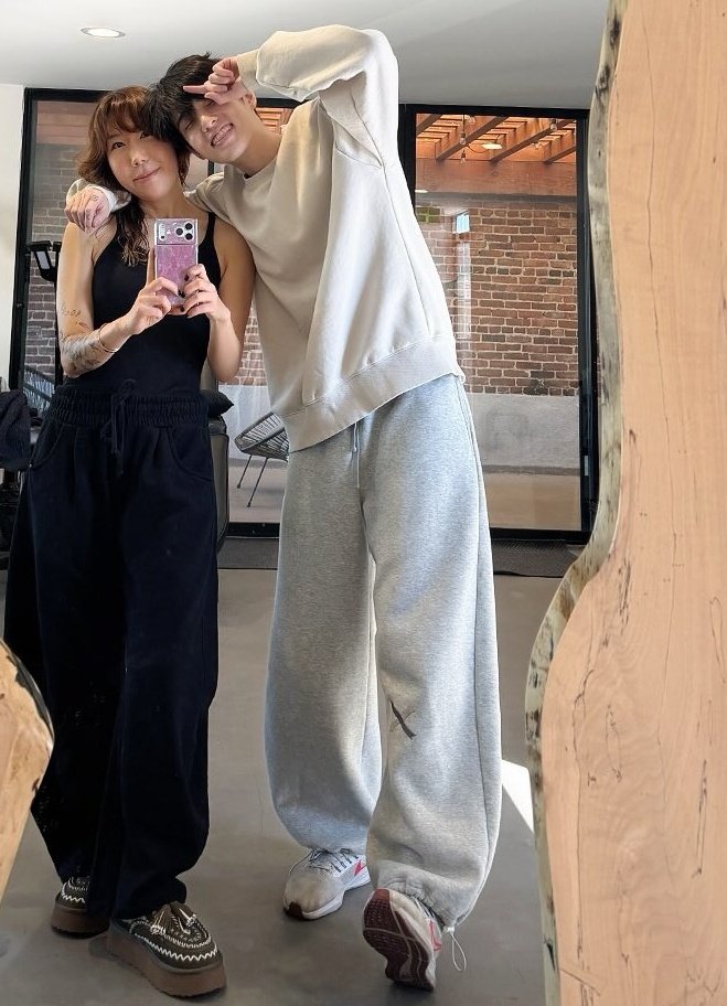 아웅 예뽀니옷입엇넴