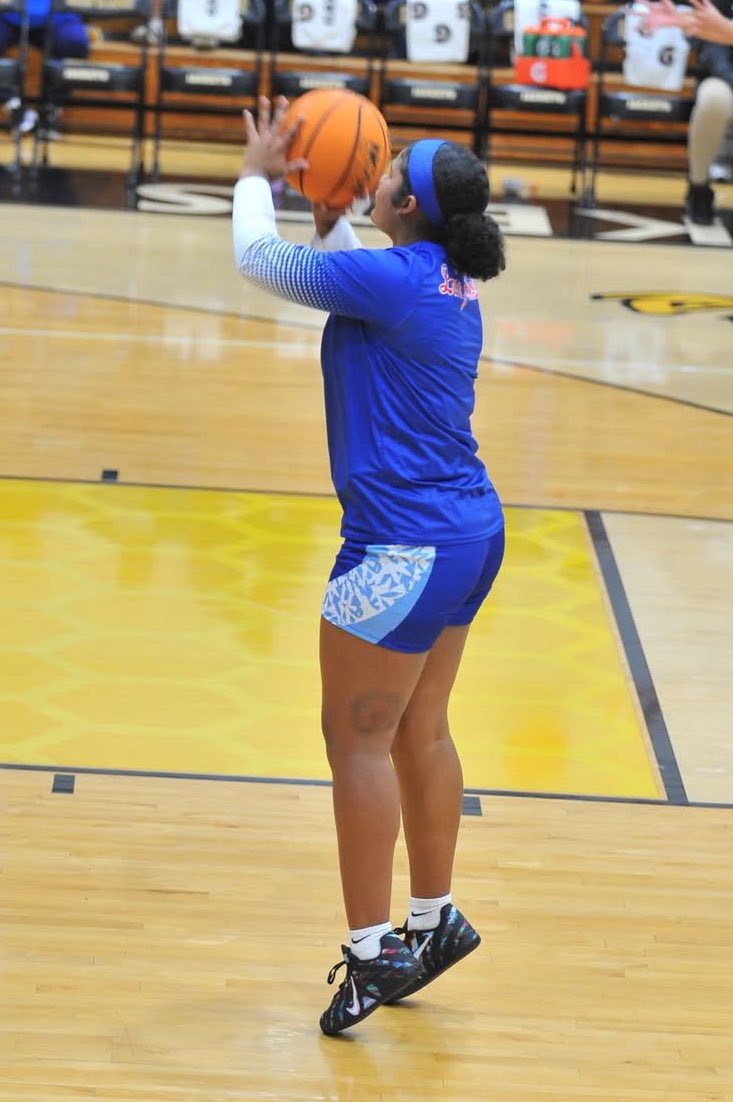 Late birthday wishes to our #13! 🎉🎉🎉 <a href="/lyons_candacee/">Candace Lyons</a>