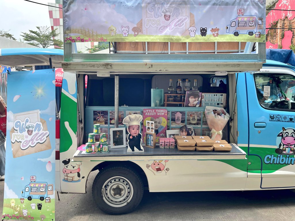 Engenes kami dekat Blok M square ya depan butter baby💕

#원forall #0902garden #yanggardensbloom
#JungwonBirthdayProject #HappyJungwonDay