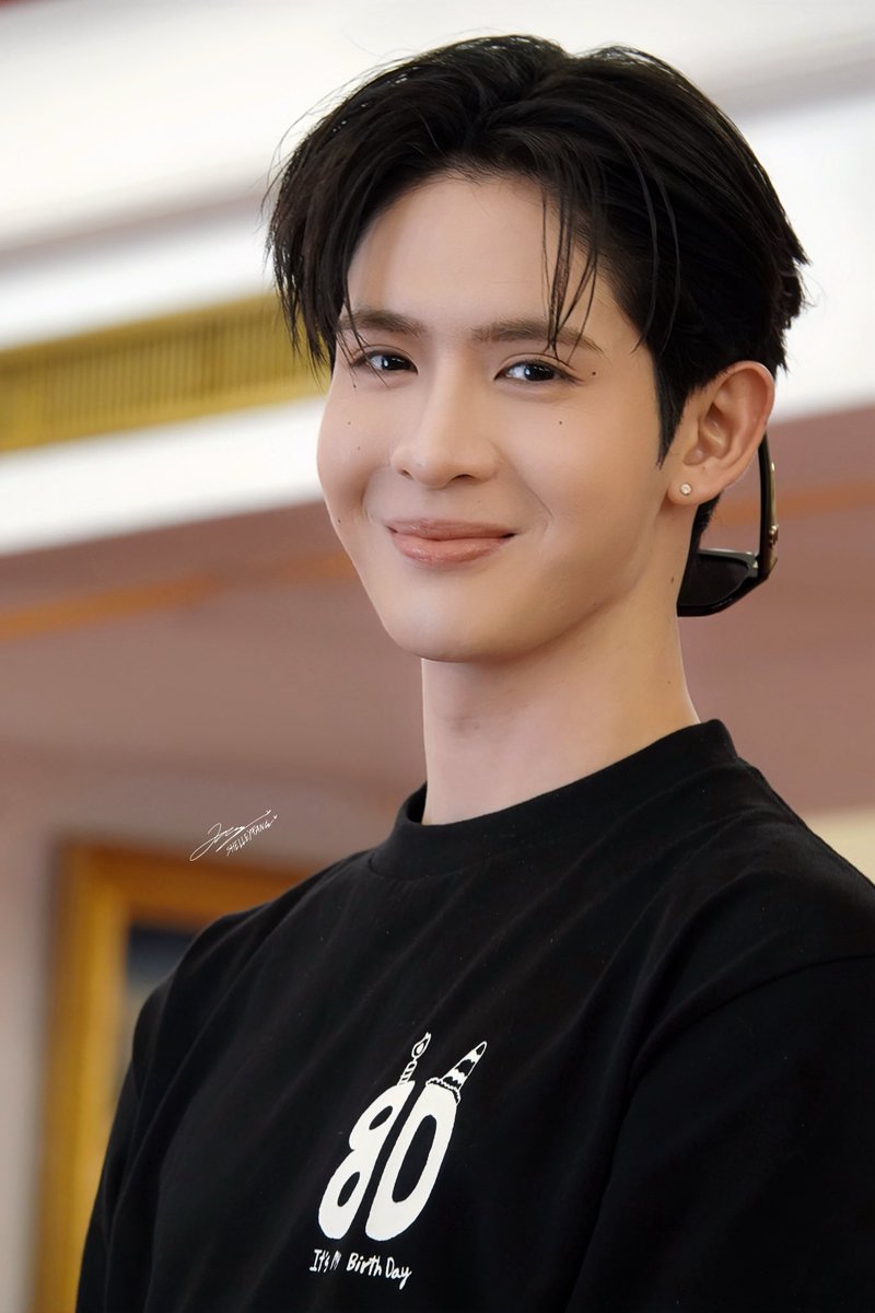 shelleyfang1129's tweet photo. So sweet🥰

JAMESSU 27TH BDAY MERIT
#JamesMakeMeritDay2026
#JamesSu https://t.co/u10DvyNLgE