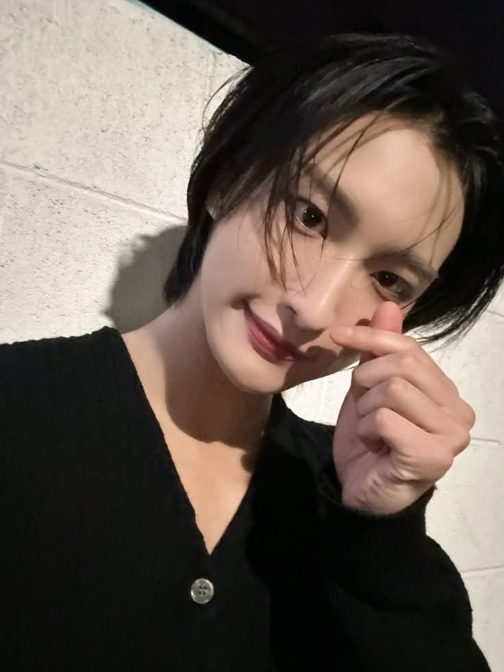 What if the guy you end up going on a Valentine's blind date with is your neighbor, the weird one?

-Mctz.  
-mini socmed. 
-Finished.