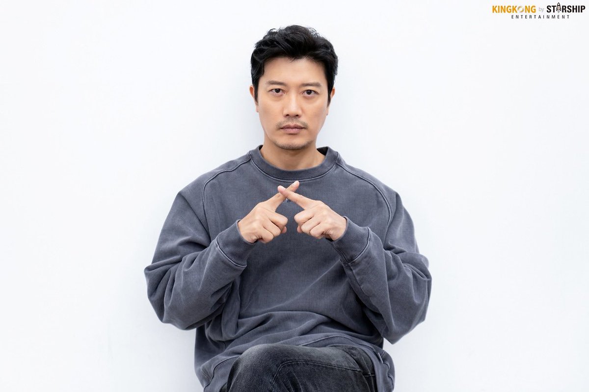 SEEUSOON_HS's tweet photo. 옷 오래 입는 남자 호감
2021                                      2026 https://t.co/MxiJpqN3v1
