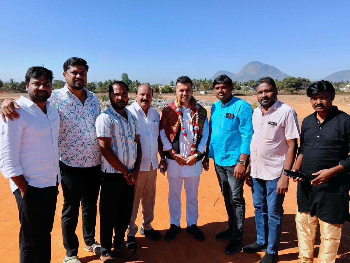 duttabhishek's tweet image. Visited the venue for #MnregaBachhaoSANGRAM at Chikkaballapur on 23rd February, 2025, with our district president, block president, and local leaders for a powerful show of support for the #MNREGA family. 
📍 Chikkaballapur, Karnataka
