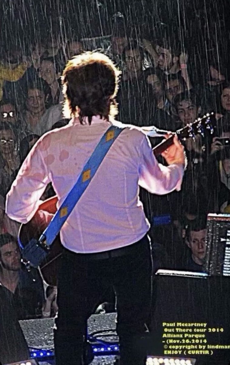 a big thank you to whoever captured this pic of paul