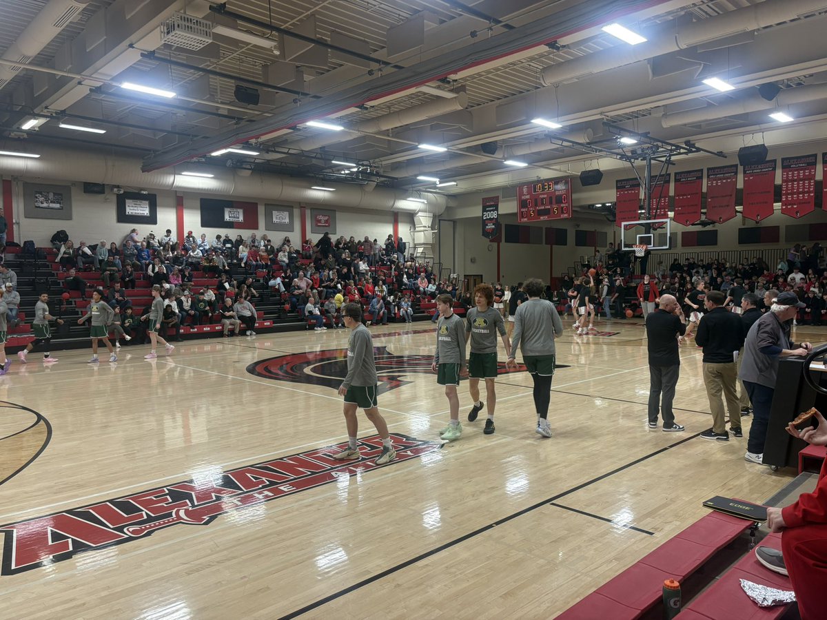 katie_bailey10's tweet photo. Live from Alexander High School, as the Spartans take on the Athens Bulldogs! Stay tuned for live updates throughout the game #BeHeroic @hardwoodheroes https://t.co/qQkCVtXAeG