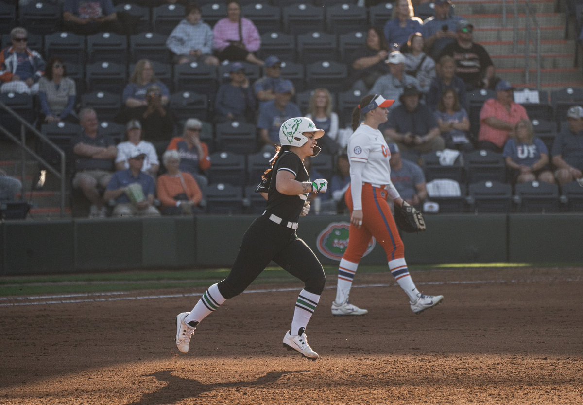 Marshall Softball tweet media