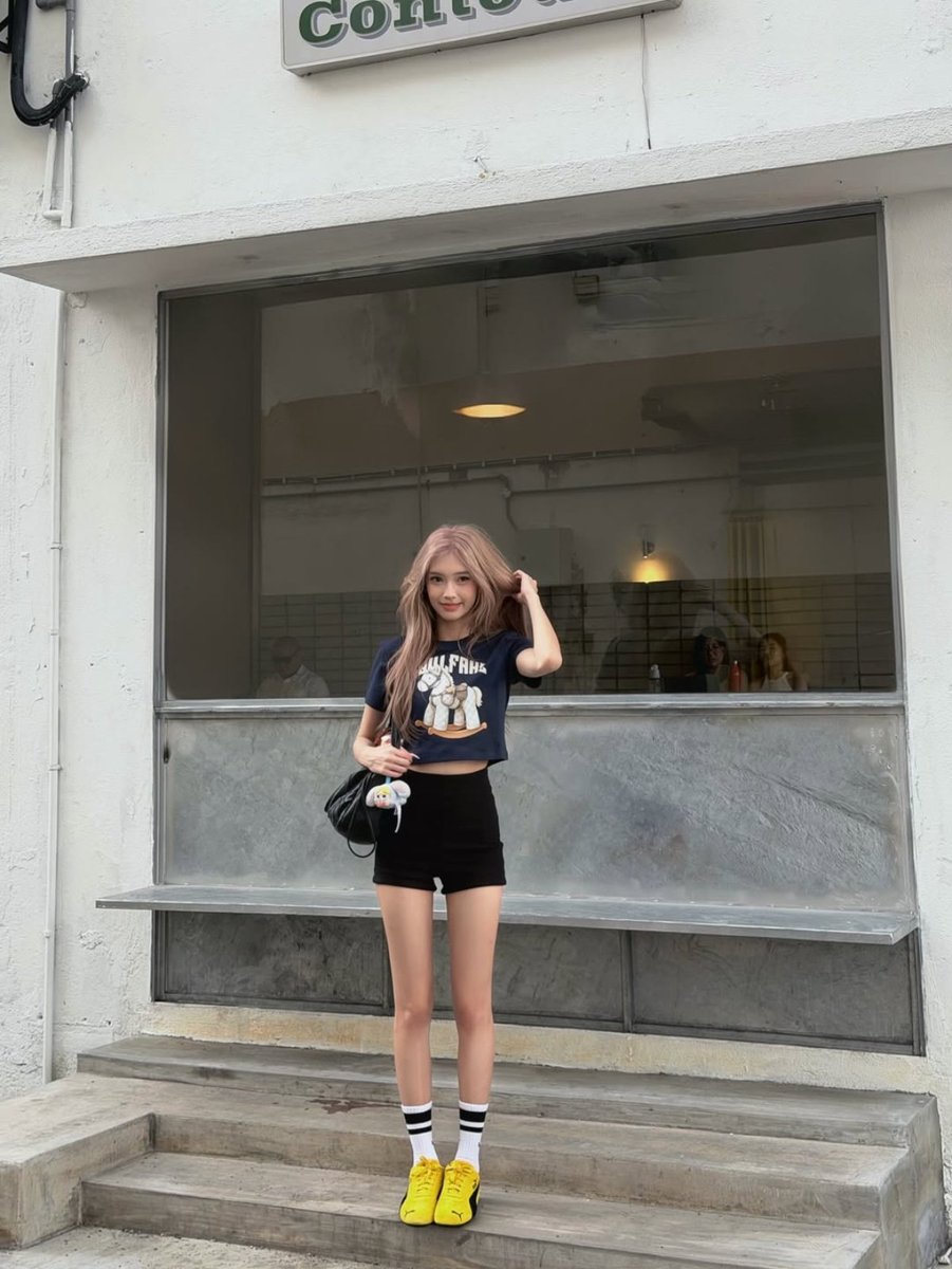 WanTing061030's tweet photo. #d00nuts #jiahui https://t.co/AWY2cYULK9