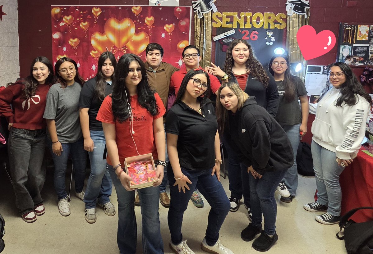 LetipCISLF16285's tweet photo. Wishing everyone a Happy Valentine's weekend @cameron_cis 
@losfresnoshigh 
#Beingpresentmatters 
#Seniors 
#Juniors
#Allinforkids https://t.co/RVeMzQIKZt