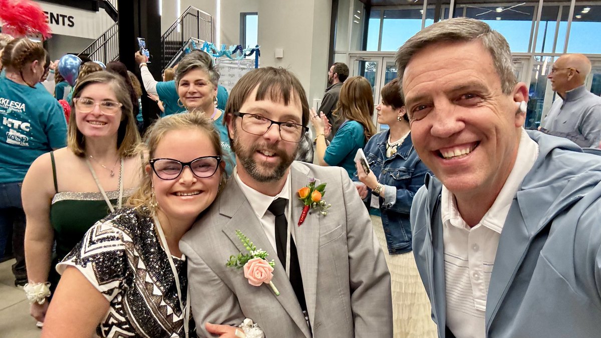 EdPiotrowski's tweet photo. What an amazing, emotional, and truly inspiring night at Ekklesia Christian Church! I had the honor of helping kick off the Night to Shine Prom for some very special Kings and Queens in our community. I’ve known many of these incredible individuals for years, so seeing them walk the red carpet, smiling and soaking in every moment, always fills my heart with joy (and yes…a few happy tears too).

A huge thank you to Matt & Tina Wilson and the hundreds of volunteers who pour their hearts into making this a night these beautiful souls will never forget. You all are such a blessing and you absolutely rock!!
❤️👑💙