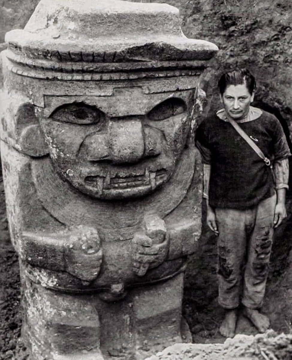 Cuauhtemoc_1521's tweet photo. Uno de los monolitos ubicados en el Parque Arqueológico de San Agustín en Colombia. La cultura que habitó el municipio de San Agustín, ubicado en la región suroeste de dicho país, realizó cientos de esculturas y petrograbados desde el siglo IV al IX d.C aunque su ocupación se remonta al 3300 antes de Cristo! Serán representaciones de deidades o de ancestros?