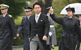 gtranslatornfsc's tweet photo. 日本防卫大臣提醒美欧“不要让俄罗斯和中国渔翁获利”

2月14日（秘密翻译组）— 日本防卫大臣小泉进次郎13日在德国慕尼黑安全会议上发表演讲，强调“印太地区与欧洲大西洋地区的安全保障密不可分”，呼吁日美欧三国加强团结。

针对美欧关系出现裂痕的问题，他指出：“若美欧及北大西洋公约组织（NATO）内部出现紧张局势，究竟会让谁受益？”呼吁各方保持紧密协作，避免让俄罗斯和中国渔翁获利。

小泉再次强调支持遭受俄罗斯持续侵略的乌克兰。他指出，向俄方派遣军队的朝鲜将把无人机及高科技作战经验带回国内，并警示称“日本必须思考如何应对”。