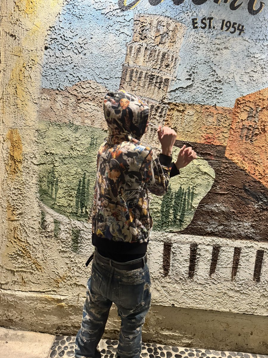 bo0gerz's tweet photo. fuck all dem folks im the flyest https://t.co/bRgJj6dF0U