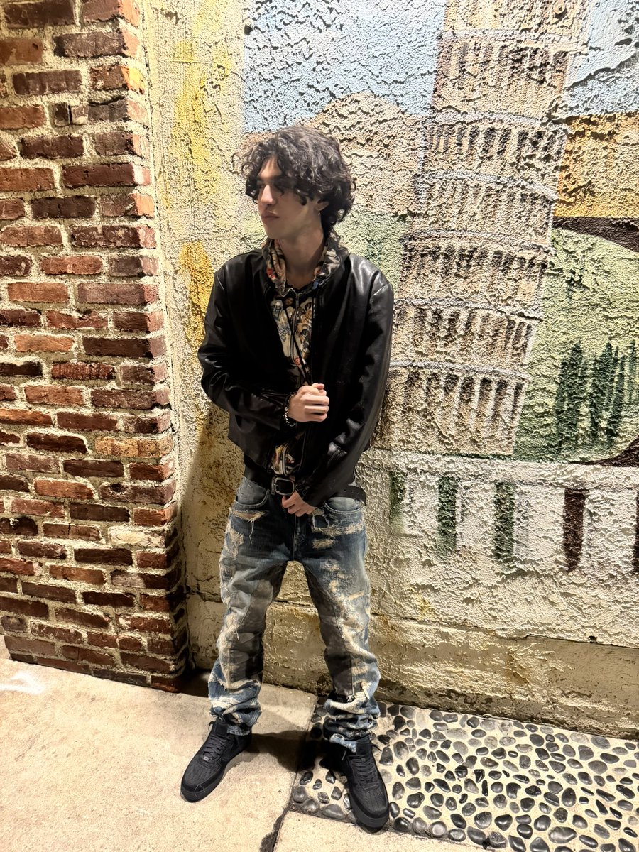 bo0gerz's tweet photo. fuck all dem folks im the flyest https://t.co/bRgJj6dF0U
