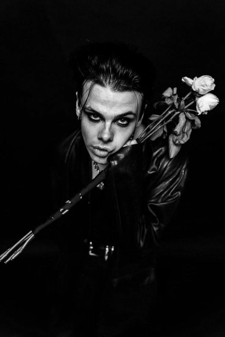 𝐻𝐸𝐿𝐿𝑂 ꒷꒦🔪ིྀ tweet media