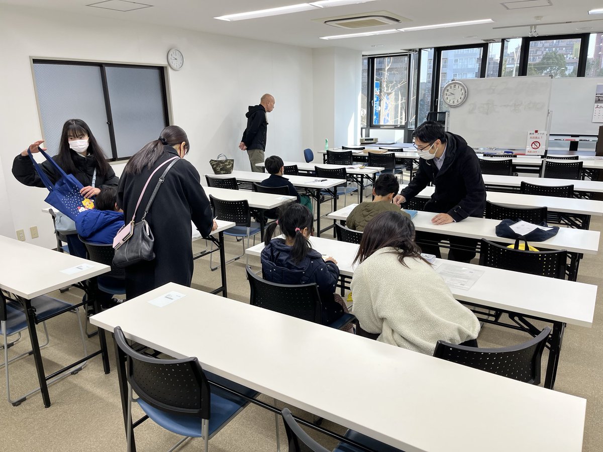kobejiritsu's tweet photo. 今日も算数検定・数学検定実施します　#神戸自立　#数学検定　#算数検定 https://t.co/RaEXfe5r07