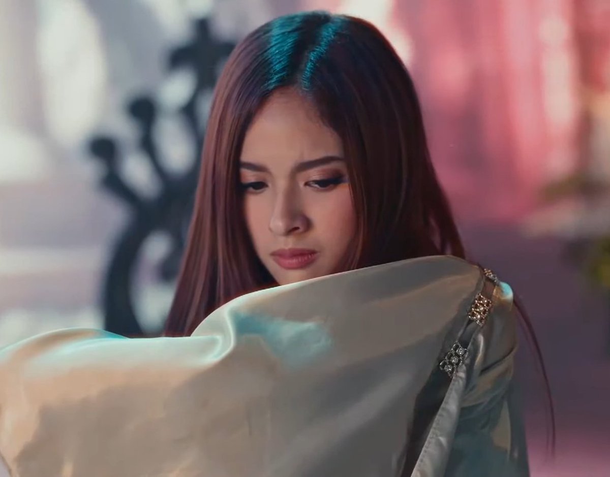 Capcappxxz's tweet photo. "Avisala eshma sa iyong pagtanggol sa akin at sa iyong pagpunta"- Armea
"Isang karangalan ito na hindi ako magsasawang gawin ng paulit-ulit, mahal na hara"- Daron
Kung sino man sa enca ang naka isip na i-pair ang darmea, sana masarap ulam mo araw-araw hahaha
#SanggrePagsamo https://t.co/fa597yGdAc