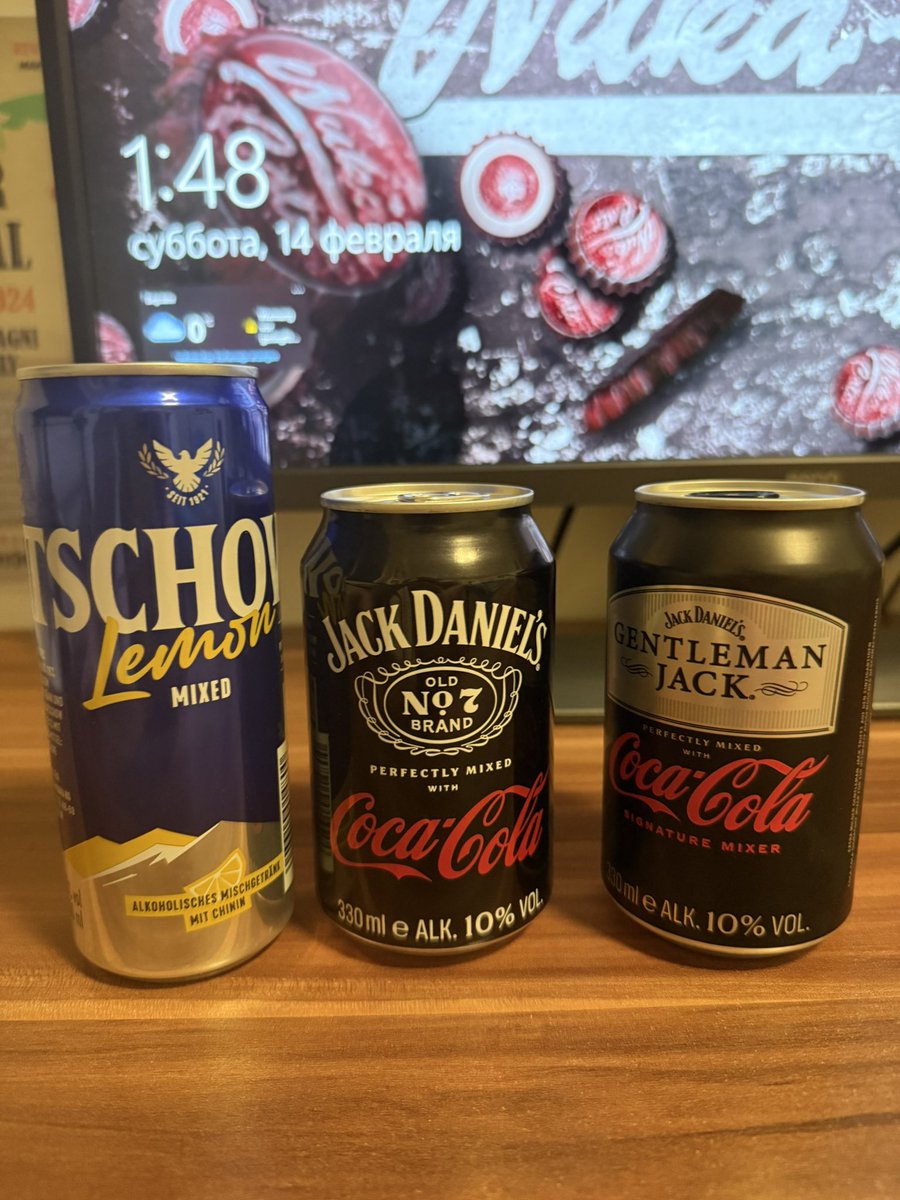 Ja, ich hätte was gebrauchen -
Pennergranaten, 
Um die Sorgen zu ersaufen. 
Захожу в выходные синхронно с вами, чят. После шпетдинста на 147 опять пара седых волос прибавилась, любит народ в центре под автобус кидаться.