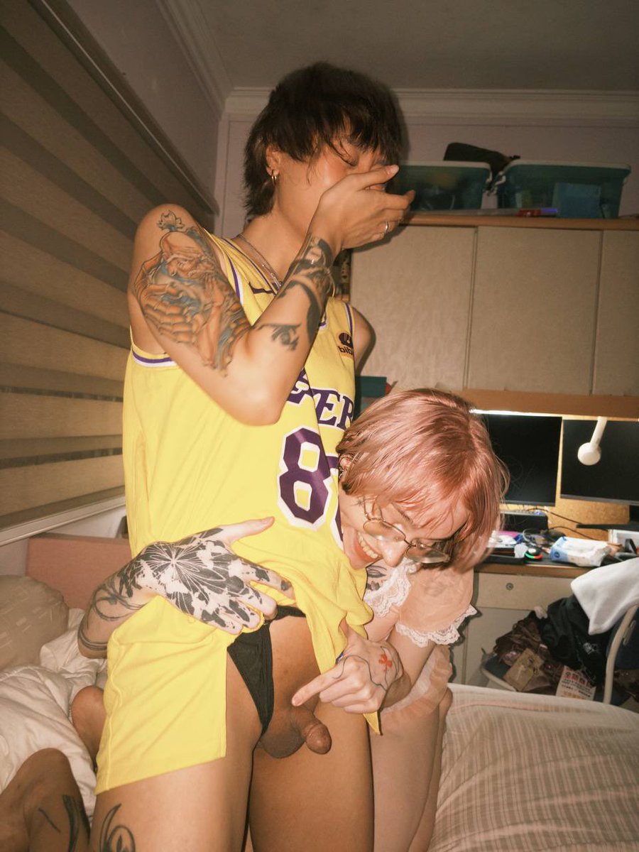 Humiliation ritual 🙏
<a href="/sundaegukbapJMT/">엘</a>