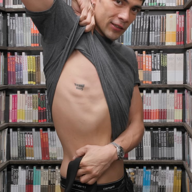 Diego Calva no Criterion Closet.