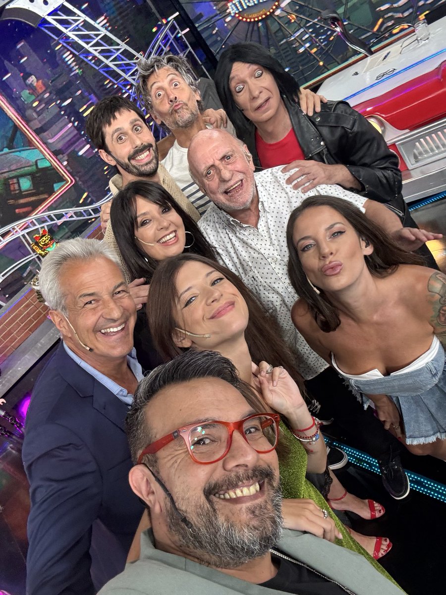 GRACIAS X UN GRAN VIERNES!
<a href="/BenditaOk/">Bendita</a> x <a href="/canal9oficial/">El Nueve</a> #BenditoInfiel