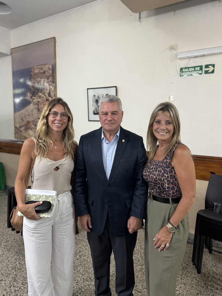 LA CIUDAD SE CONSTRUYE ESCUCHANDO

👉 Junto al Ministro de Seguridad de la Ciudad, Horacio Giménez, estuvimos en la Comuna 5 escuchando a los vecinos de Almagro y Boedo.

Charlamos cara a cara sobre seguridad, sus preocupaciones y propuestas.

#SeguridadEnTuBarrio
<a href="/SeguridadBA/">SeguridadBA</a>