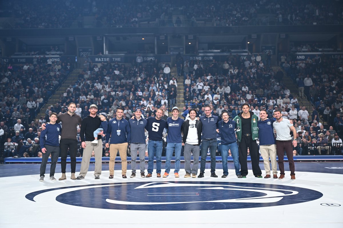 pennstateWREST's tweet photo. Showing love to our 2016 National Championship team ❤️
#PSUwr https://t.co/KQHkO7qsBj