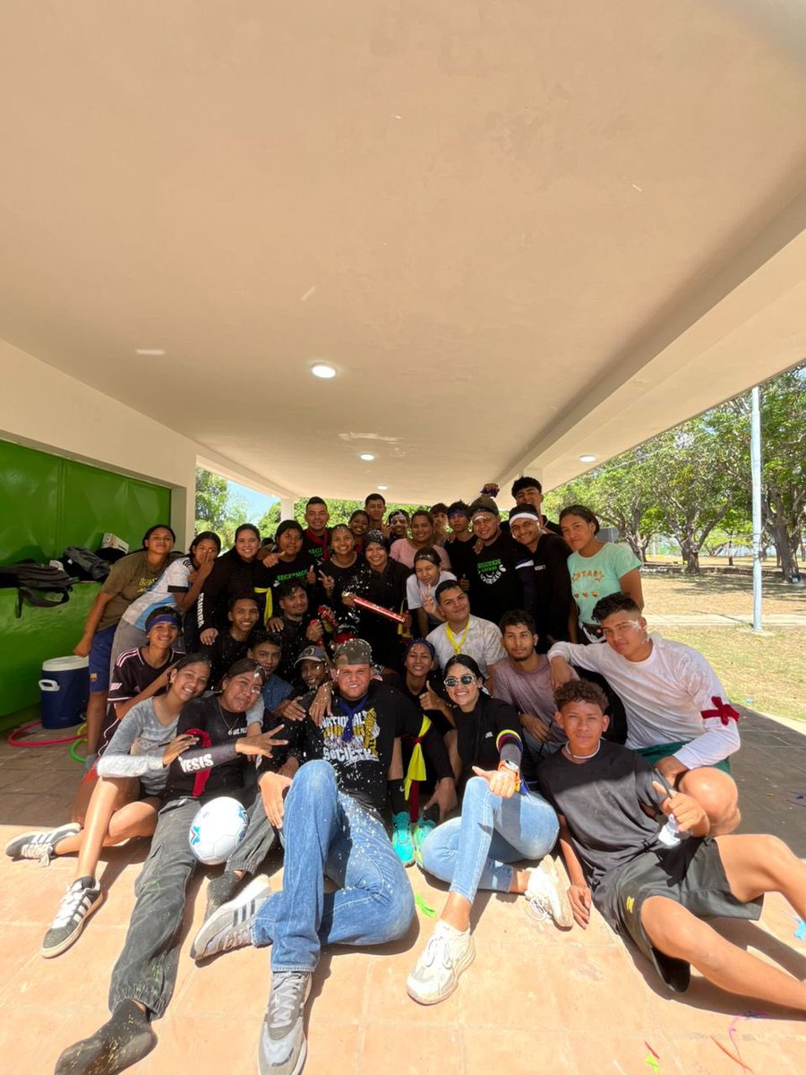 ¡El futuro se construye compartiendo! ⚡️ 

En la Seccional Zulia celebramos el #DíaDeLaJuventud con una gran jornada de convivencia.

Es momento de encontrarnos, proponer y fortalecer nuestros lazos. ¡La fuerza joven del Zulia está más viva que nunca! 🇻🇪🏳️