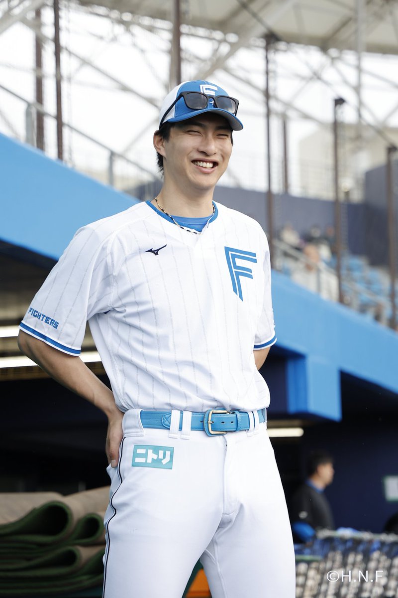 fighters_goods's tweet photo. ／
プラクティスレプリカユニフォーム
好評販売中⚾
＼

春季キャンプでも選手たちが着用✨

オンラインストアでは、全選手をラインナップ‼️🙌

⏰受注期間⏰
2/16(月)18:00まで

🔽オンラインストアはこちら🔽
https://t.co/Bqj8aSTzPP

#lovefighters #fightersgoods https://t.co/e4AIzuK8RB