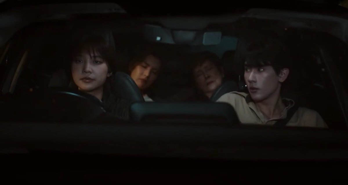 fee4_'s tweet image. هذذذا ايش 🙂