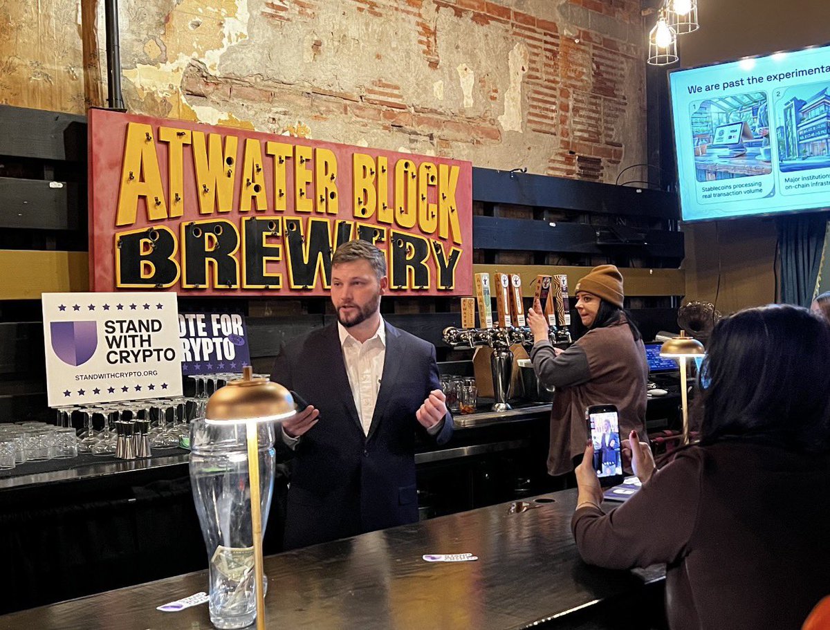 Edward spoke about smart cities as a speaker at the <a href="/DetBlockchain/">Detroit Blockchain Collective</a>

These conversations are happening right now.

Thank you <a href="/ElizabethHa/">Elizabeth Hansson🛡️</a> for making this network happen.

<a href="/Dao1sm/">Edward</a>