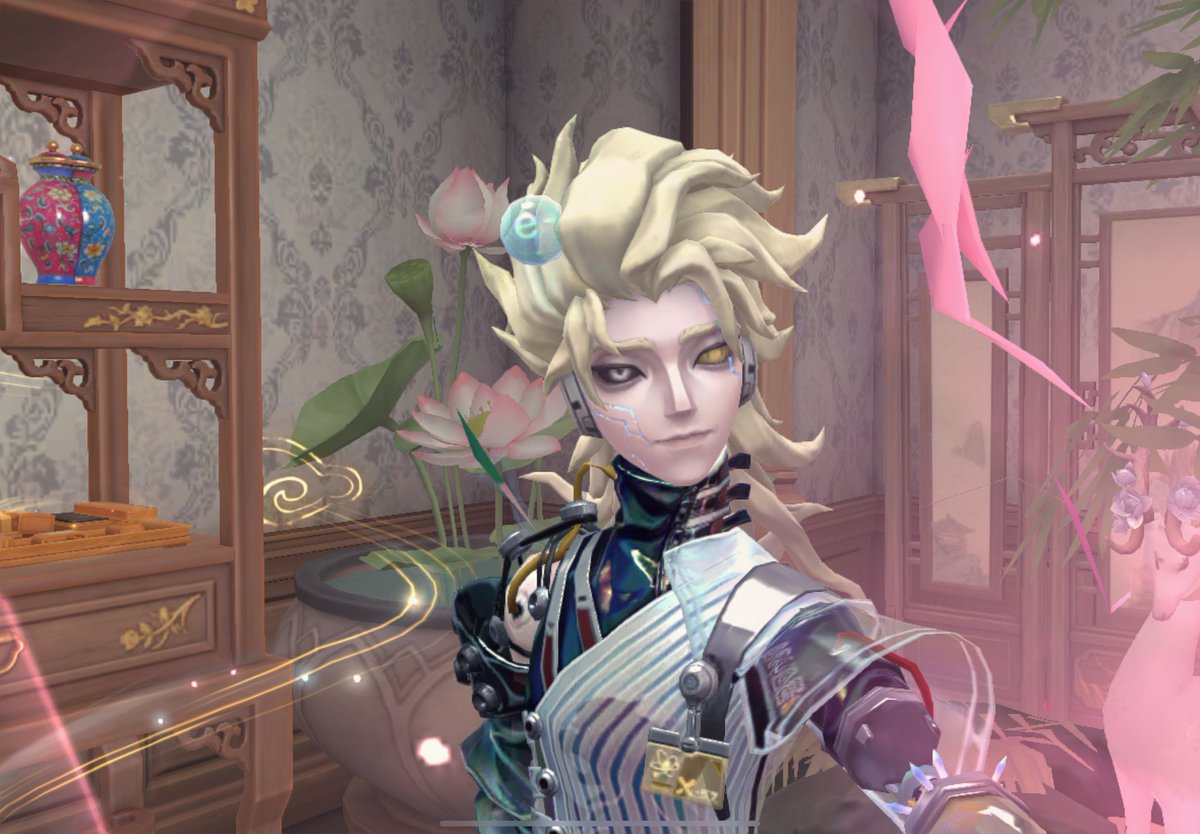 微笑んでるッ…！？！？このエモート破壊力ヤバいな…🪦