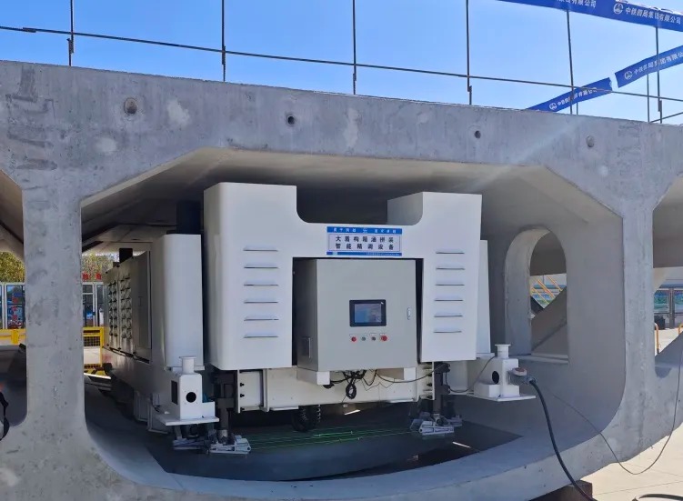 CRCCNews's tweet photo. #CRCCTech Manual box culvert assembly is a thing of the past. #CRCC’s new intelligent adjustment equipment uses smart algorithms to finish assembly in just 7 minutes with 0.5mm precision. Lighter and greener, it’s making railway construction more efficient than ever.🏗️ https://t.co/Z4OdP2Bfuw