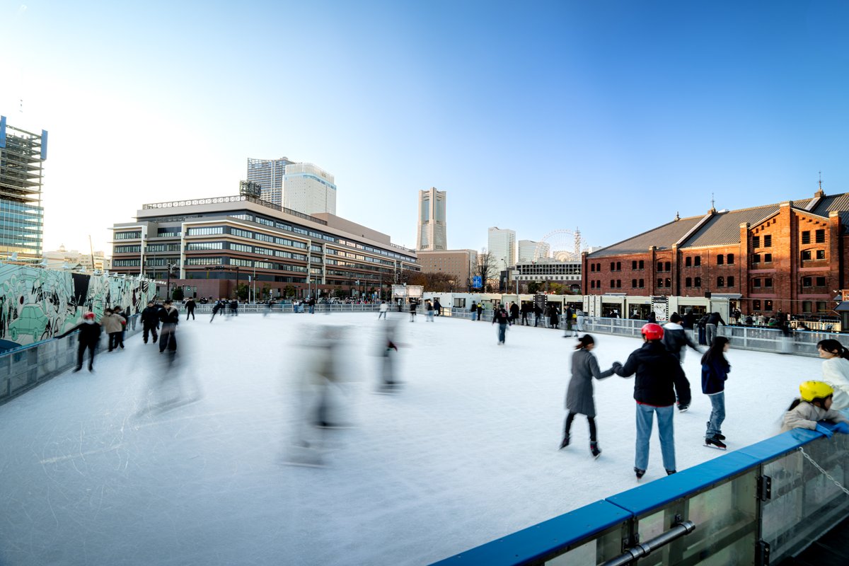 2月14日(土) バレンタインデー ♡
  
本日のアートリンクは、11:00にオープンします⛸️  

ポカポカ日和なので水浮きが心配ですが、気持ちの良い青空の下、スケートをお楽しみください

いよいよ明日は今シーズン最終日です・・・。
みなさまのお越しをお待ちしています！

📷 Photo：大野隆介