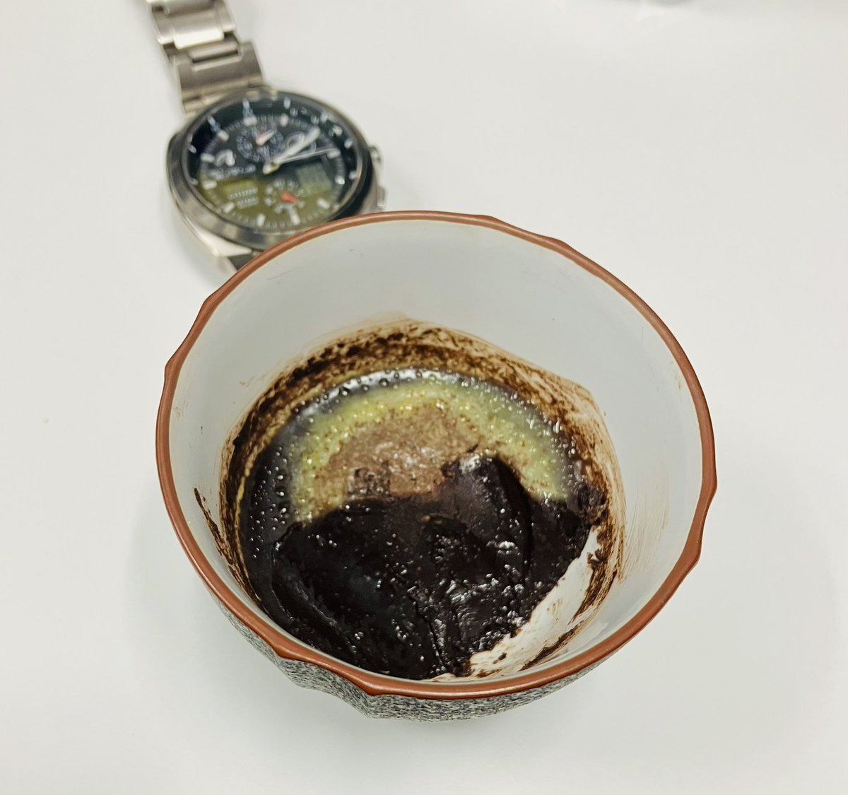 一昨日、会社の女性から義理チョコを頂いたので昨日、手作りチョコをお返し🧑‍🍳
人が多いと「返すのはホワイトデー」「男の手作りは気持ち悪い」など言われるので少ない時
甘さ控えめで美味しいと言ってもらえて安心🍫
純ココア粉,グラスフェッドバター,ココナッツ粉など使ったチョコ風
#ValentinesDay