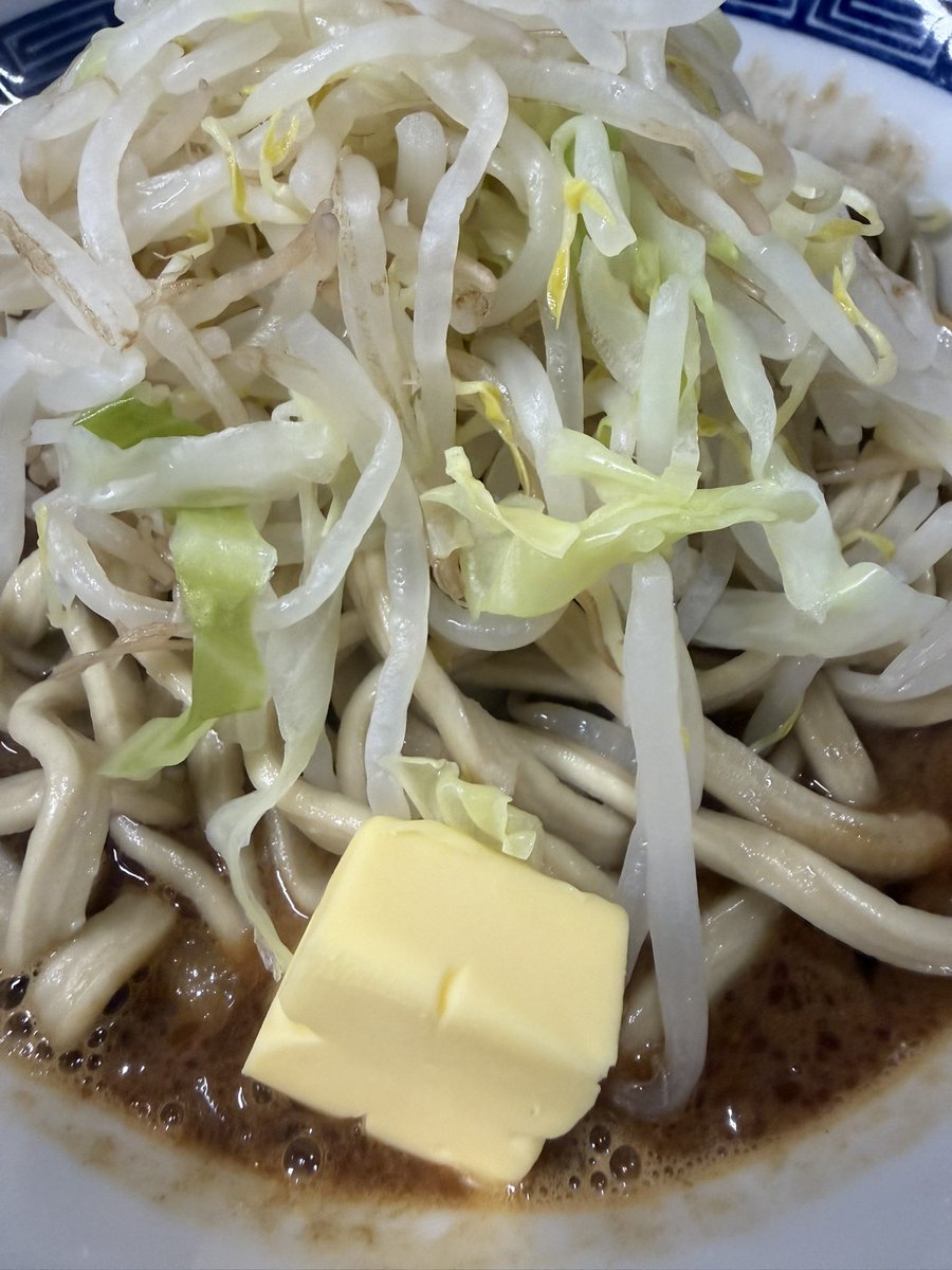 本日【11:00〜15:00】です。 昨日中華そば売り切れてしまい申し訳