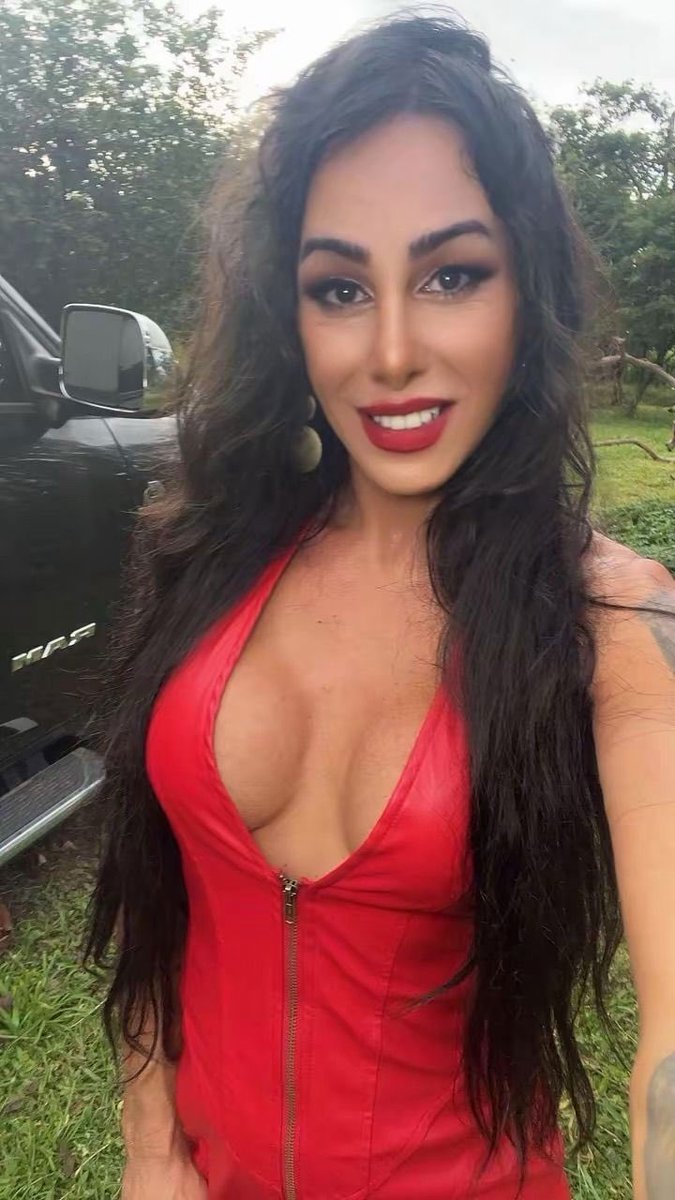 ThalyaBrazilhot's tweet photo. Good nigth My boys 🤍 #braziliantrans #transgender #transfutebol #transmecanic #transexualbrazil https://t.co/5lq9LSkhzO