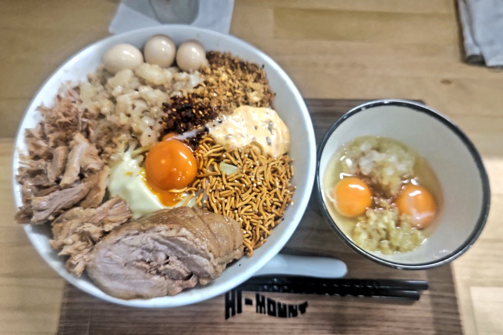 anarchy_jap's tweet photo. HI-MOUNTハイマウント🍜栃木小山

まぜそば中
コッコマン

狙いを定めてピットイン🚗💨

たまらない美味しさ
正しくキングオブジャンク👑

ご馳走様でした https://t.co/2nhtxJDbgH